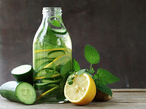 Salatalık Limon Detoks Suyu Ne İşe Yarar?